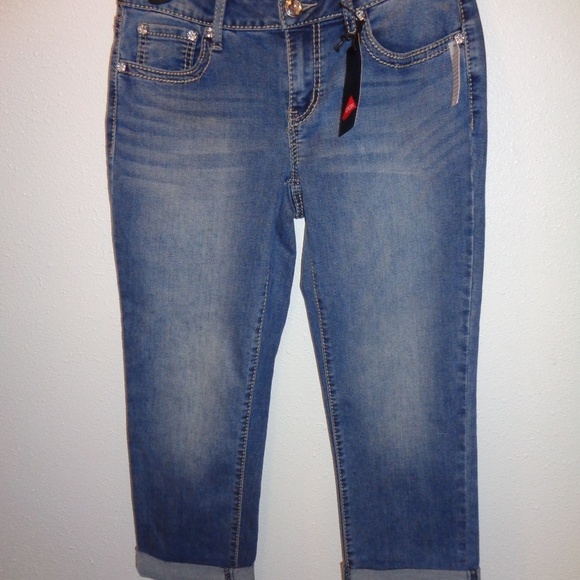 Apt. 9 Capri Embellished Jeans Size 6 NWT Mid-Rise - Picture 8 of 8